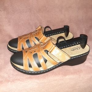 Clark's womans sz 10